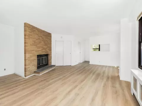 161 Pearsall Dr #5F, Mount Vernon, NY 10552
