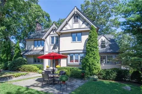 3 Merriam Pl, Bronxville, NY 10708