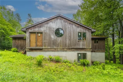 401 Harris Rd, Thompson, NY 12701