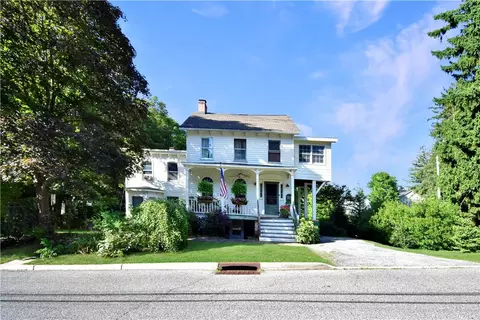 186 E Main St, Beacon, NY 12508