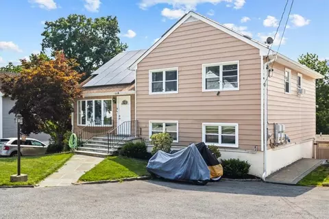 243 Pembrook Dr, Yonkers, NY 10710