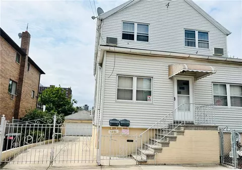 1981 Pilgrim Ave, New York, NY 10461