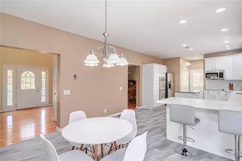 47 Linda Ln, New Fairfield, CT 06812