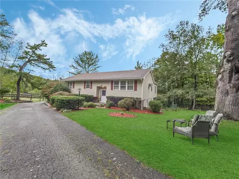 280 Prospect Hill Rd, Deerpark, NY 12729