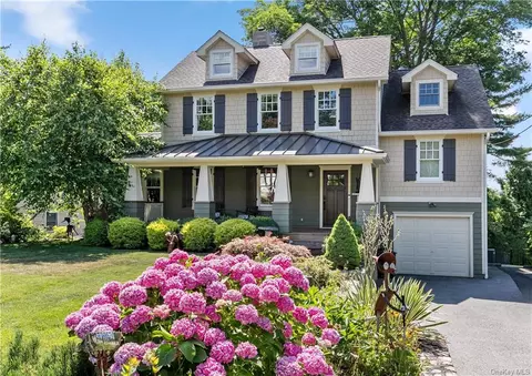 24 Westlake Dr, Mount Pleasant, NY 10594