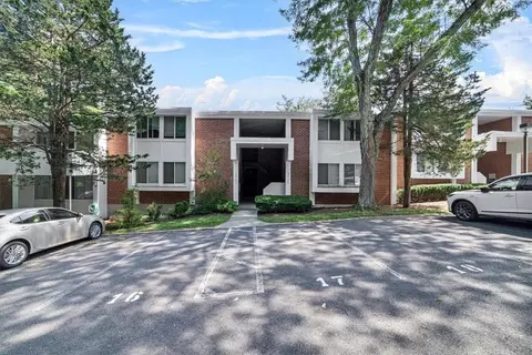 323 Tallwood Dr #323, Greenburgh, NY 10530