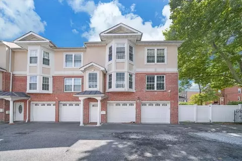 535 S 11th Ave, Mount Vernon, NY 10550
