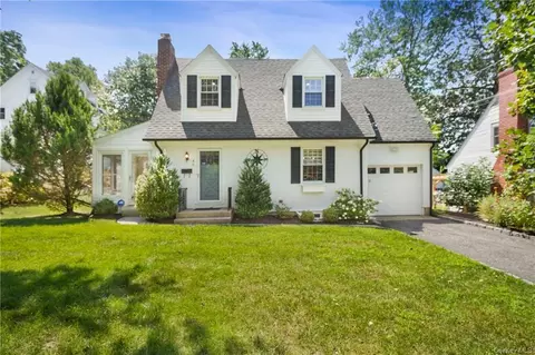 46 Ward Ave, Mount Kisco, NY 10549