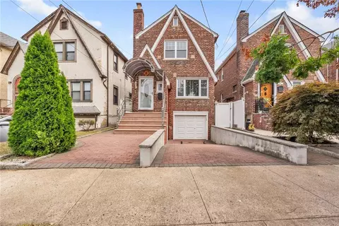 2218 Seymour Ave, New York, NY 10469