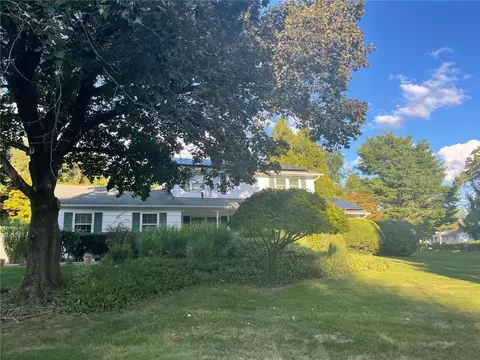11 Dade Rd, Clarkstown, NY 10956