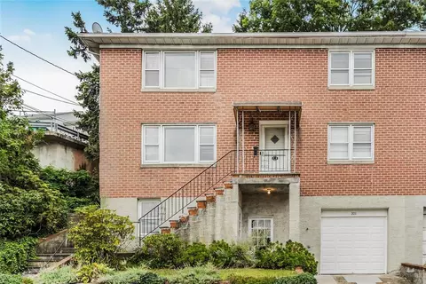 201 Crescent Pl, Yonkers, NY 10704