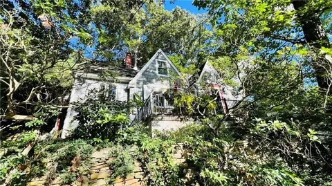 36 Grove Rd, White Plains, NY 10603