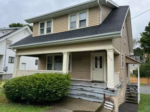 323 Powell Ave, Newburgh, NY 12550