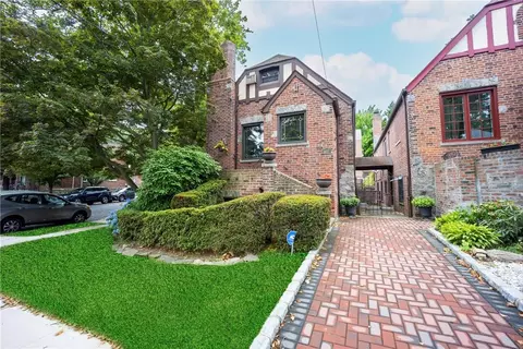 1817 Tenbroeck Ave, New York, NY 10461
