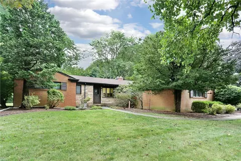 8 Linda Dr, Ramapo, NY 10901
