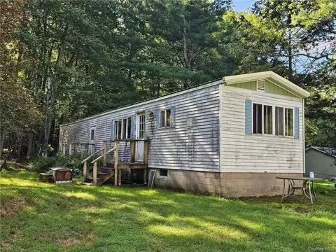48 Collins Rd, Highland, NY 12732 photo 1