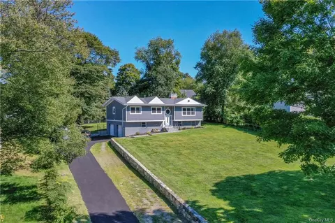 11 Rick Ln, Cortlandt, NY 10567