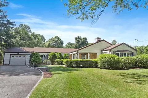 359 Columbus Ave, Mount Pleasant, NY 10595