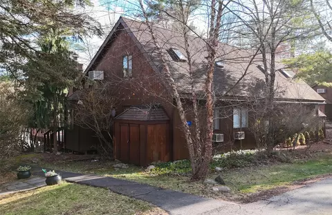 20 Lakeview Ter, Thompson, NY 12701