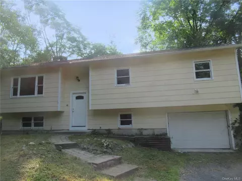 18 Loren Ln, Wawayanda, NY 10958