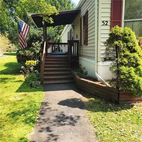 20 Cardinal Rd #52, Hyde Park, NY 12538