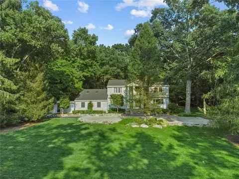 141 Parkview Rd N, Pound Ridge, NY 10576