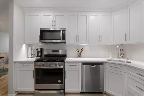 2 Fountain Ln #2S, Greenburgh, NY 10583