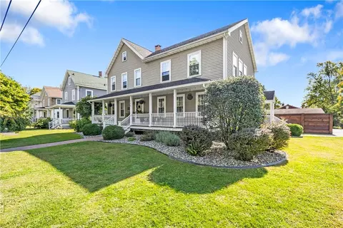 175 W Main St, Port Ewen, NY 12466