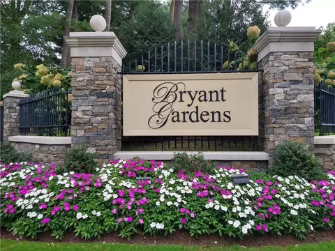 8 Bryant Cres #1F, White Plains, NY 10605