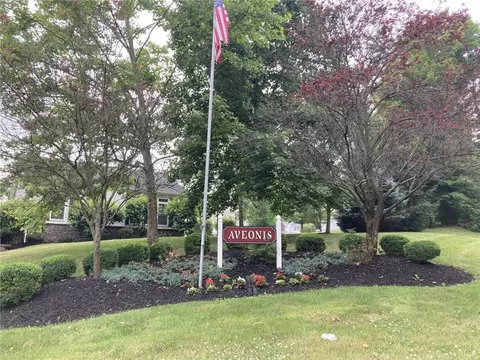 86 Aveonis Ct #G4, Fishkill, NY 12524