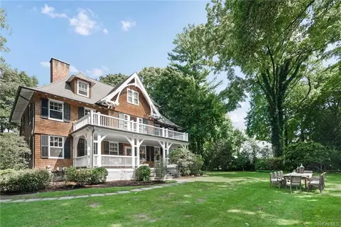 6 Donellan Rd, Scarsdale, NY 10583