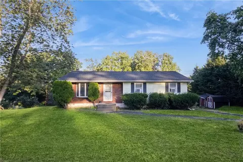 49 Felicello Dr, Marlboro, NY 12542