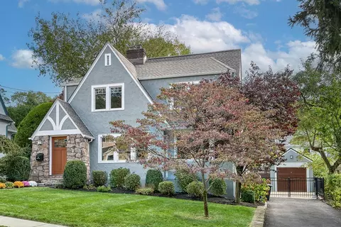 42 Darwin Ave, Greenburgh, NY 10706