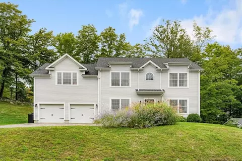 240 Renies Rd, Chester, NY 10918