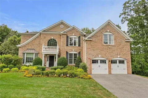 6 Fraydun Ln, Greenburgh, NY 10583