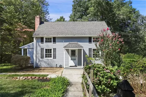 61 Hill Rd, Cortlandt, NY 10567