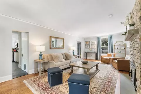 113 Bella Vista St, Eastchester, NY 10707