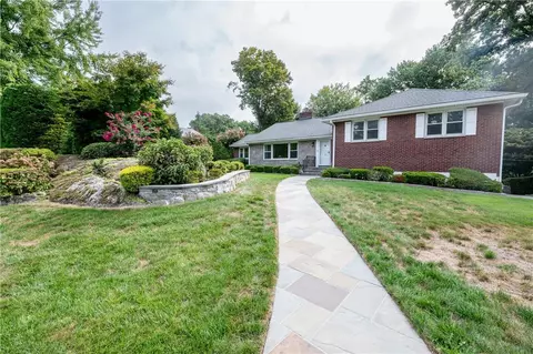 21 Claudet Way, Eastchester, NY 10709