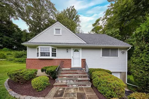 125 Dale Ave, Cortlandt, NY 10567