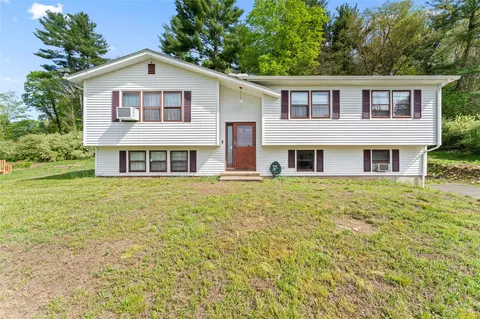 47 Riverside Rd, Sandy Hook, CT 06482