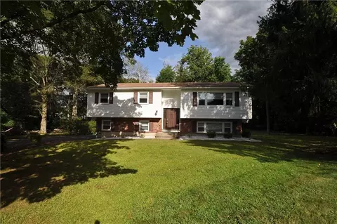 9 Verona Ct, Clarkstown, NY 10956