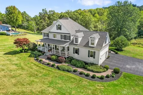 1 Bella Vista Ct, Hamptonburgh, NY 10916