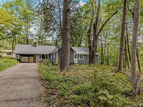 71 Pine Ave, Ossining, NY 10562