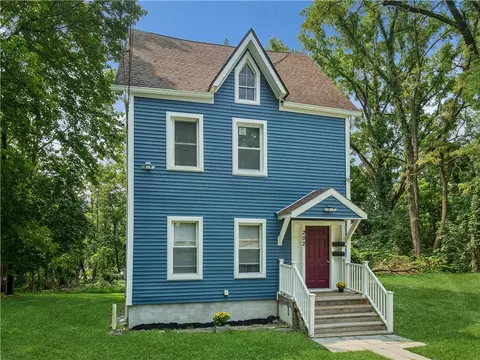 202 N Clinton St, Poughkeepsie, NY 12601