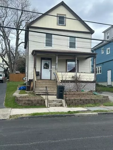 425 Simpson Pl, Peekskill, NY 10566