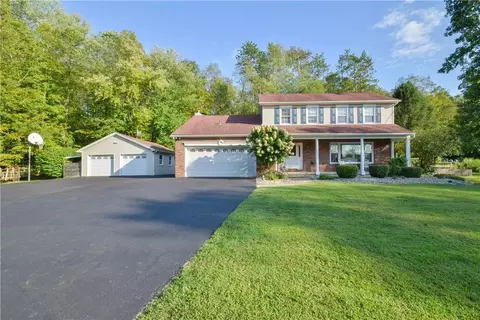 9 Pine Wood Rd, East Fishkill, NY 12533