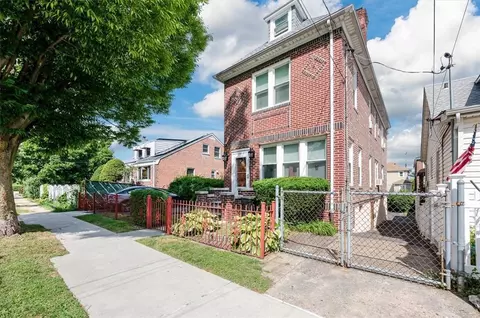 750 Edison Ave, New York, NY 10465