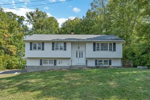 113 Woodland Rd, Woodbury, NY 10930