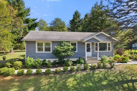 18 Pennsylvania Ave, Wallkill, NY 10940