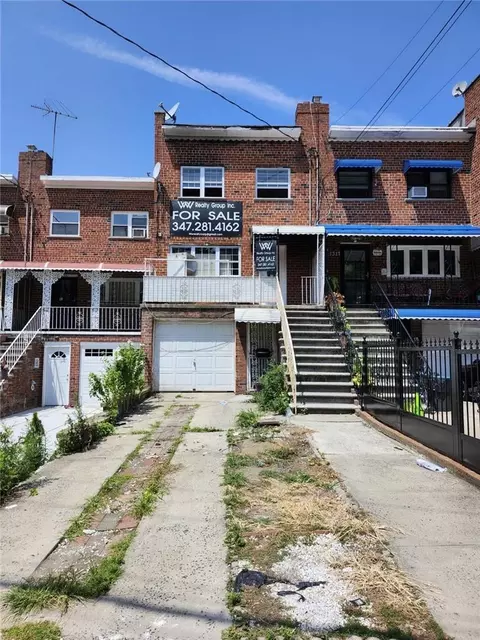 1315 E 233rd St, New York, NY 10466